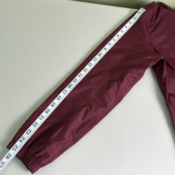 The North Face Burgundy Windbreaker Shell Jacket Hooded Size M - Picture 16 of 16